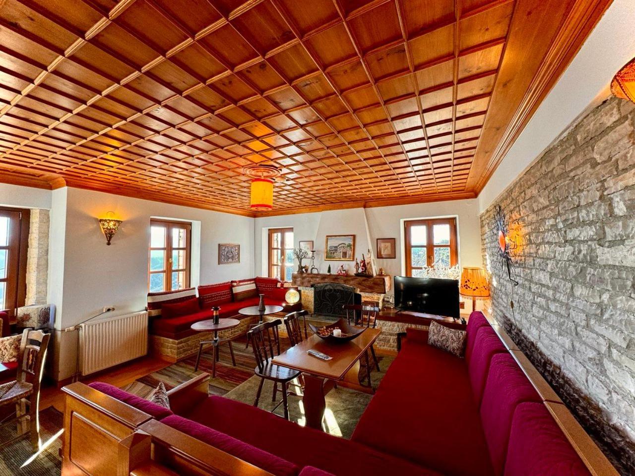 Villa Βίτσα Πετρόκτιστο Αρχοντικό "Ιόλη" Με Θέα Ζαγόρι Exterior foto